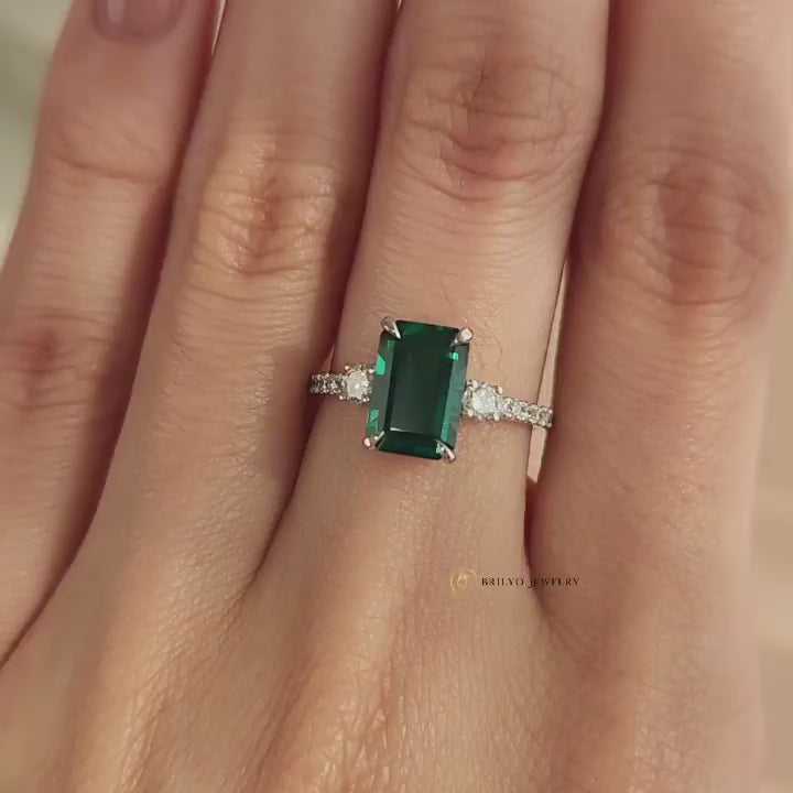 Custom Emerald Engagement Ring